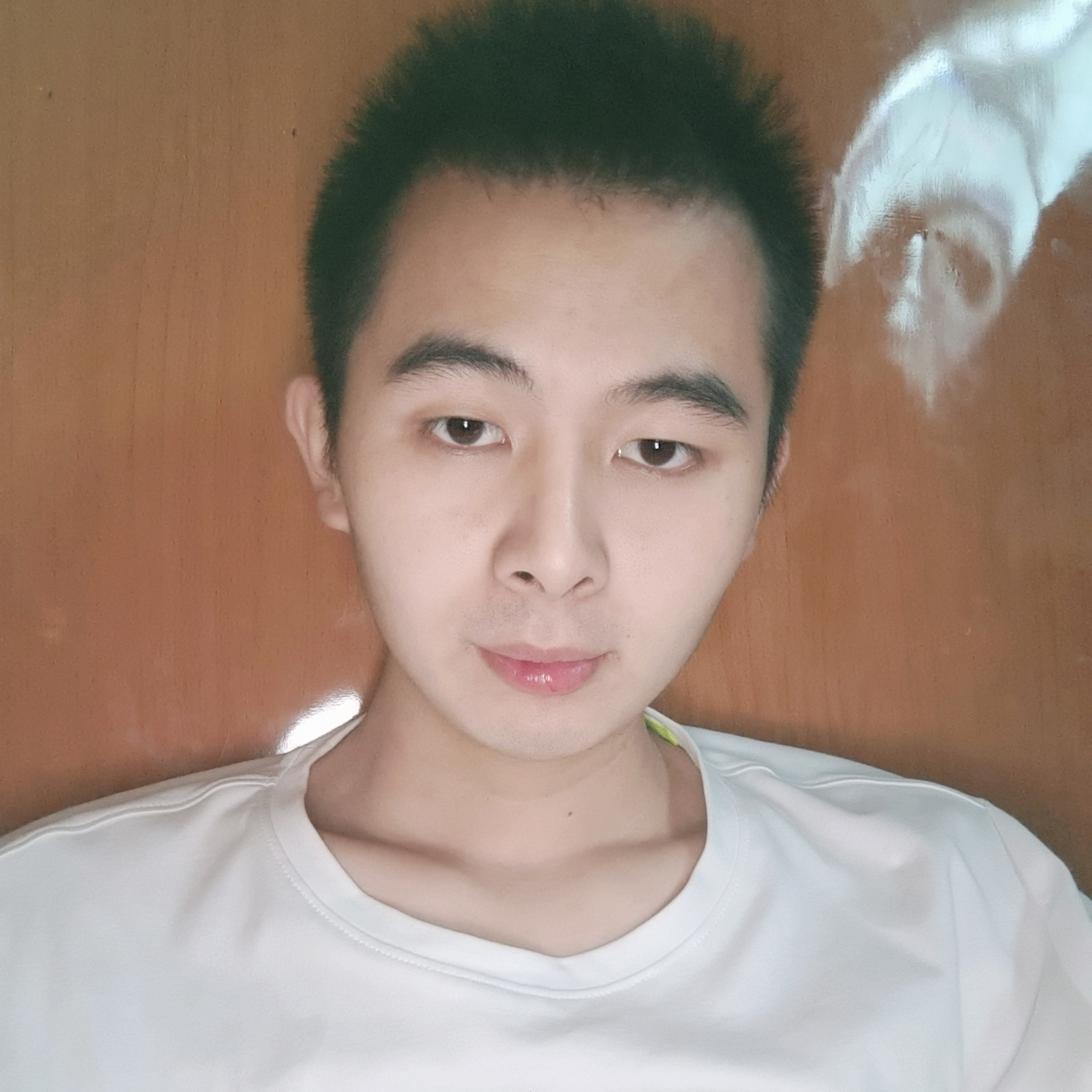 电脑挽手傲娇的照片