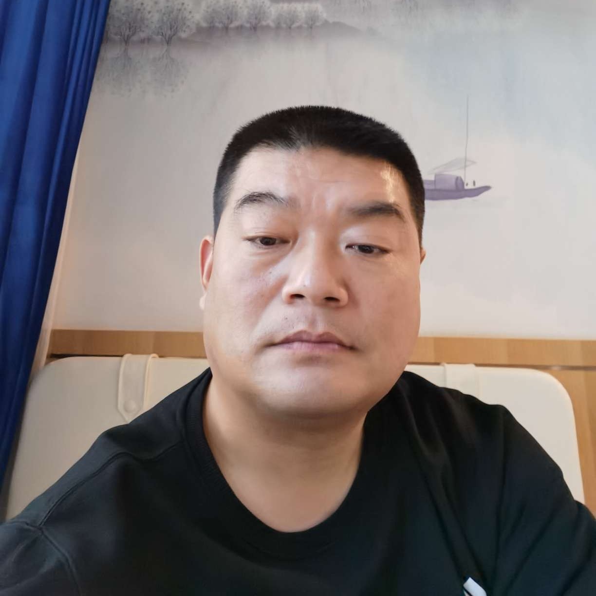 青衣漫步怕孤单的照片