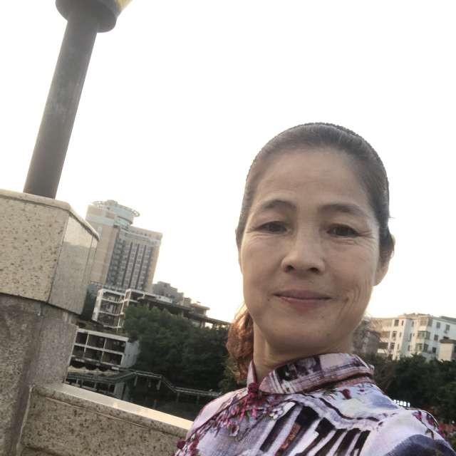 礼貌的柚子的照片