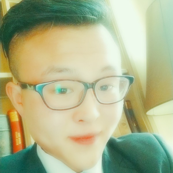 想人陪有剪影的照片