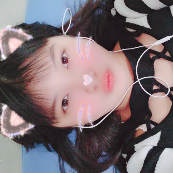 掀纱窥君颜的照片