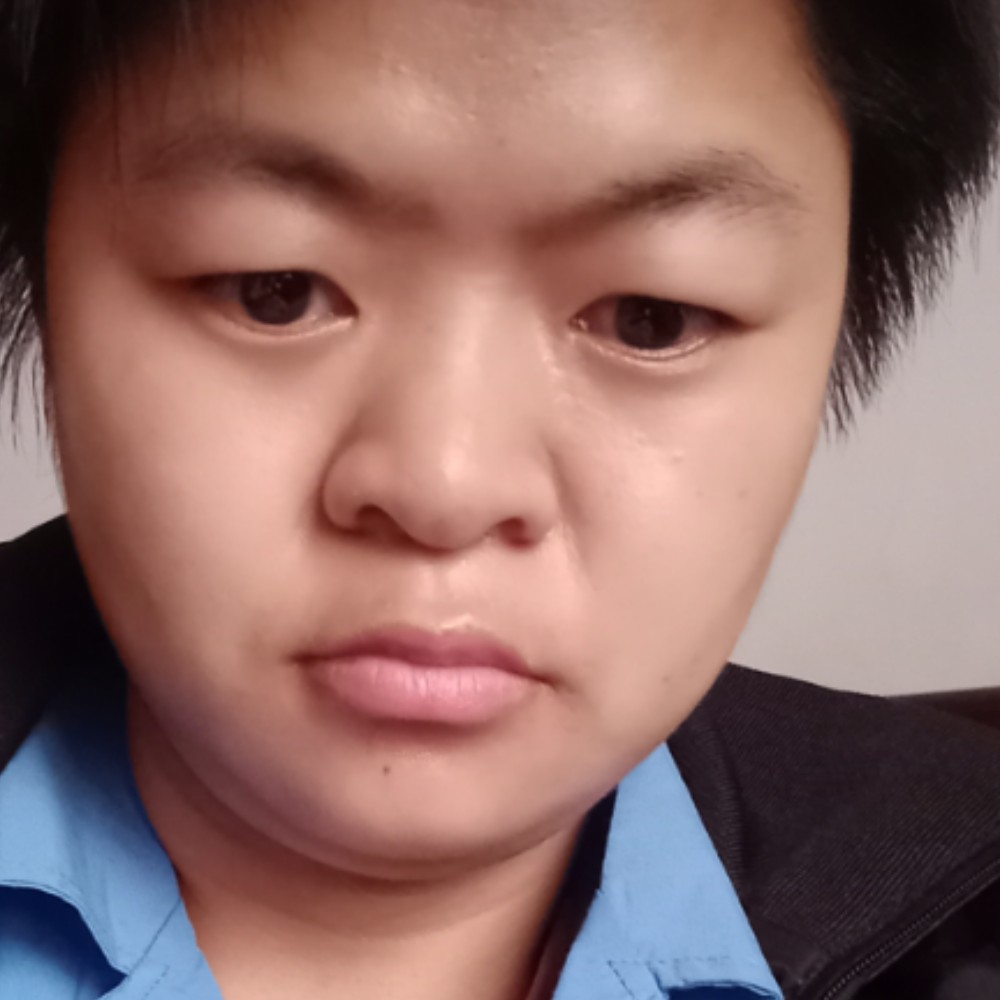 情动浅吻冷酷的照片