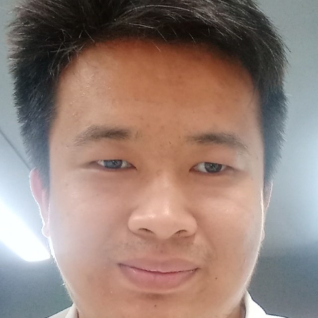 中心纯真的照片