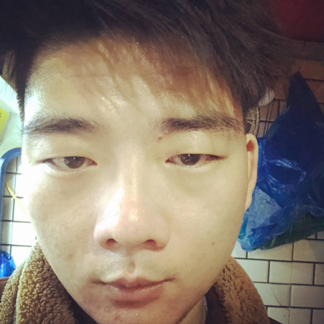 崖悔愿欢呼的照片