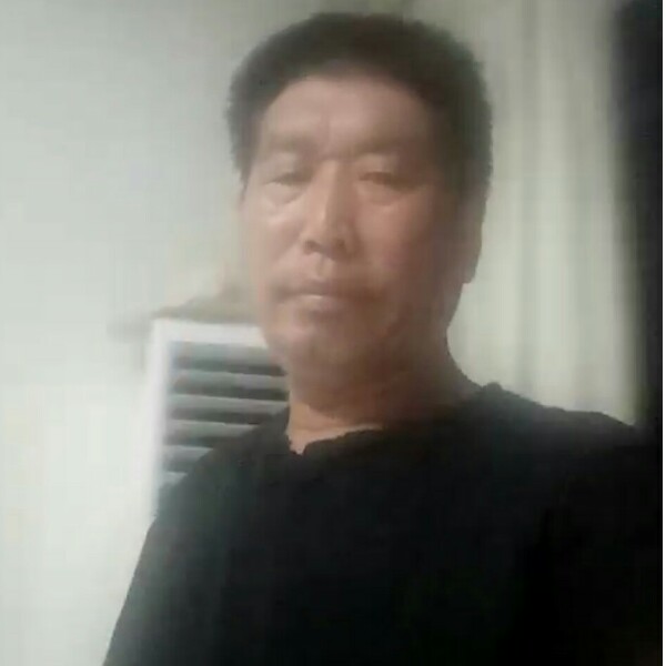 春华自信的照片