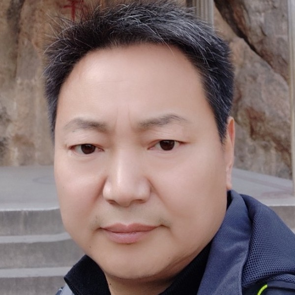 繁华落幕终归平淡的照片