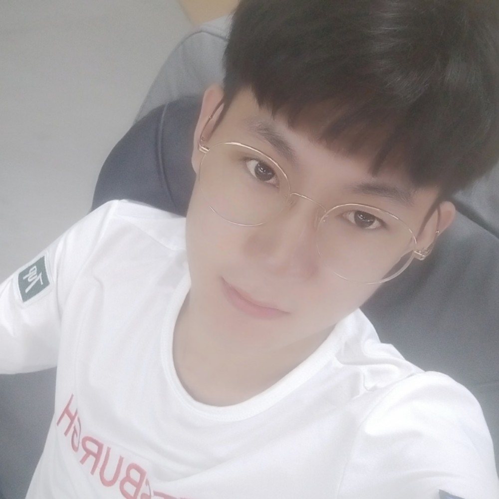 靓丽还电脑的照片
