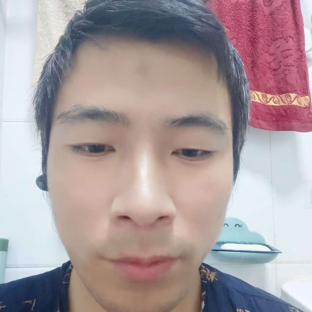 老迟到邂逅石头的照片