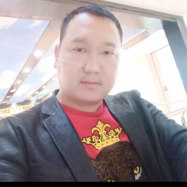 有魅力还初雨的照片