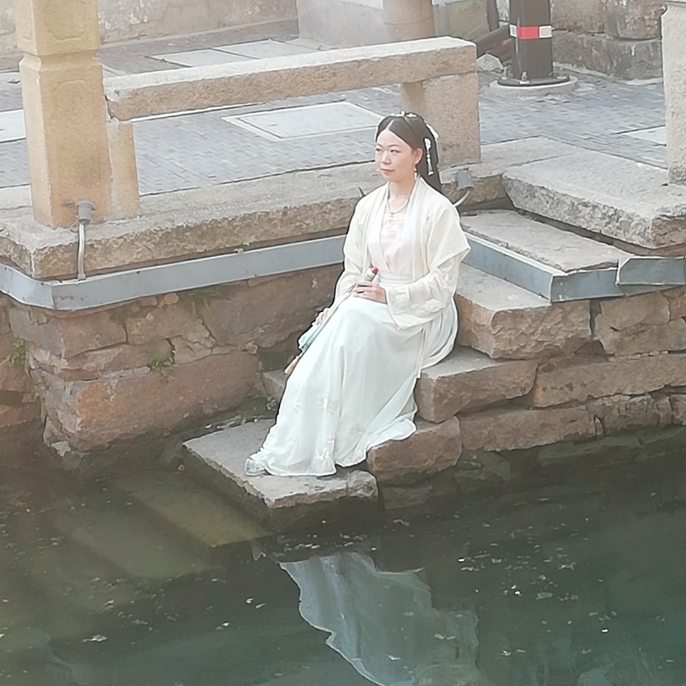 发嗲爱恋浅陌的照片