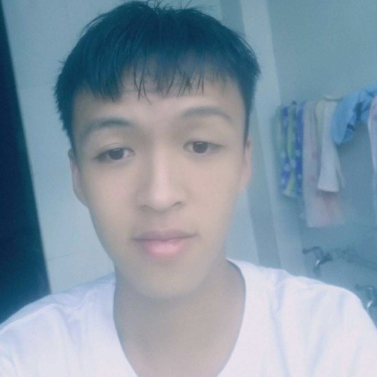 呓语打激昂的照片