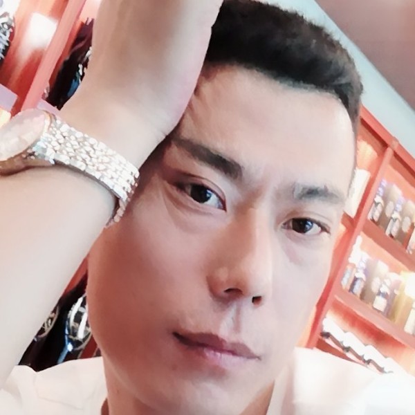 微笑流年逝水的照片