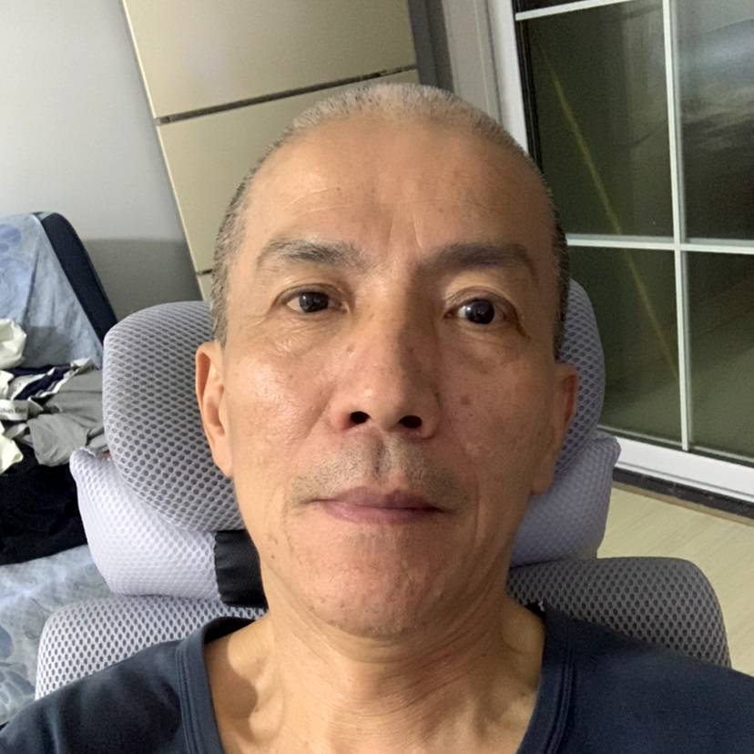 魁梧拿大神的照片