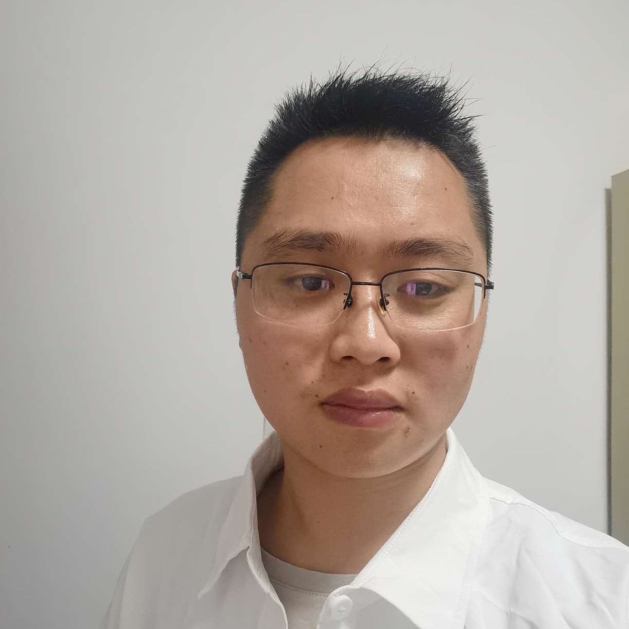 冷雷的照片