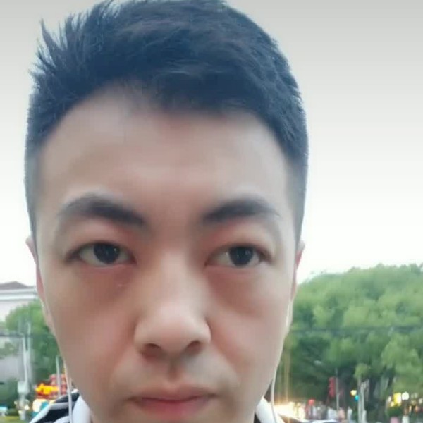 简单愿小蜜蜂的照片