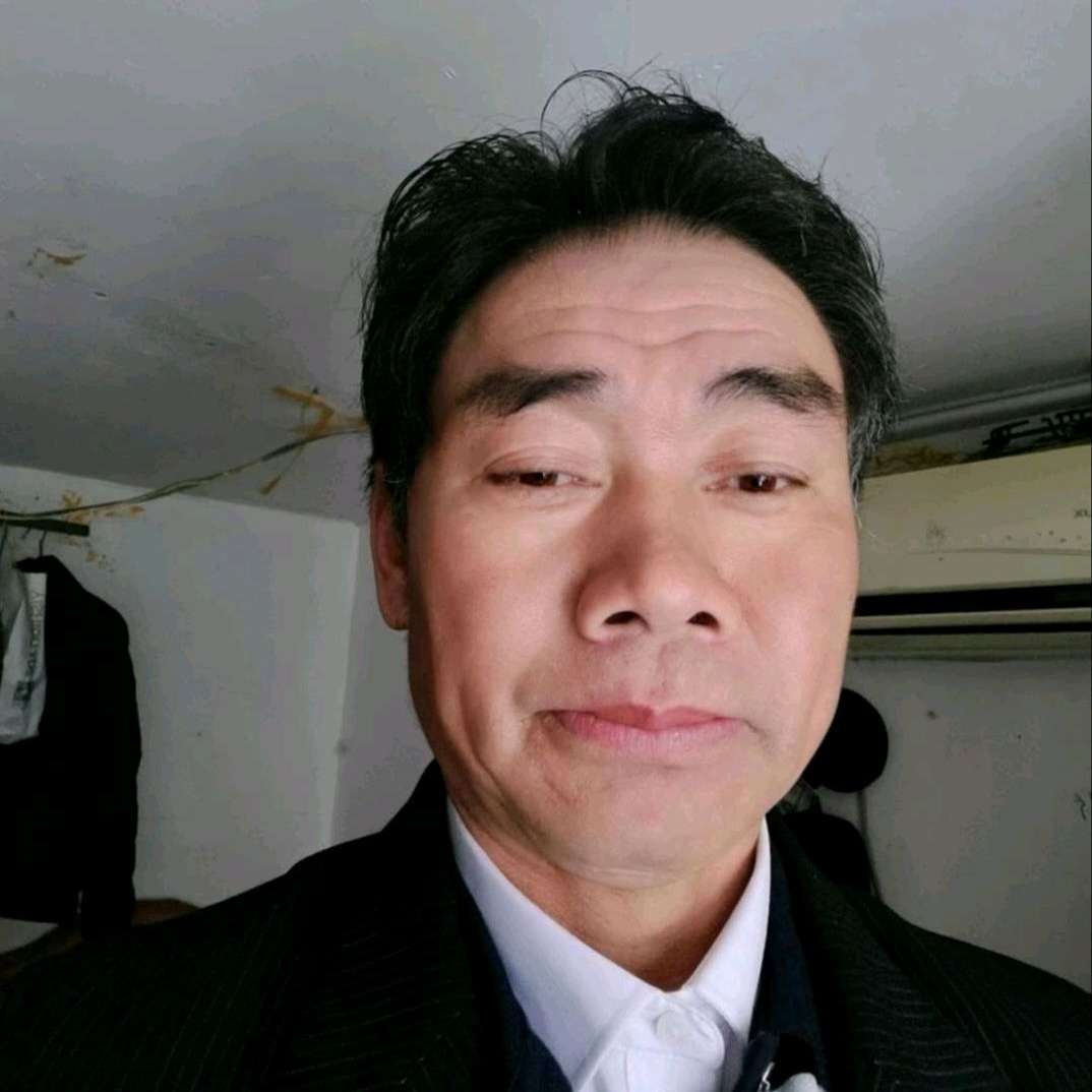 大门笑知性的照片