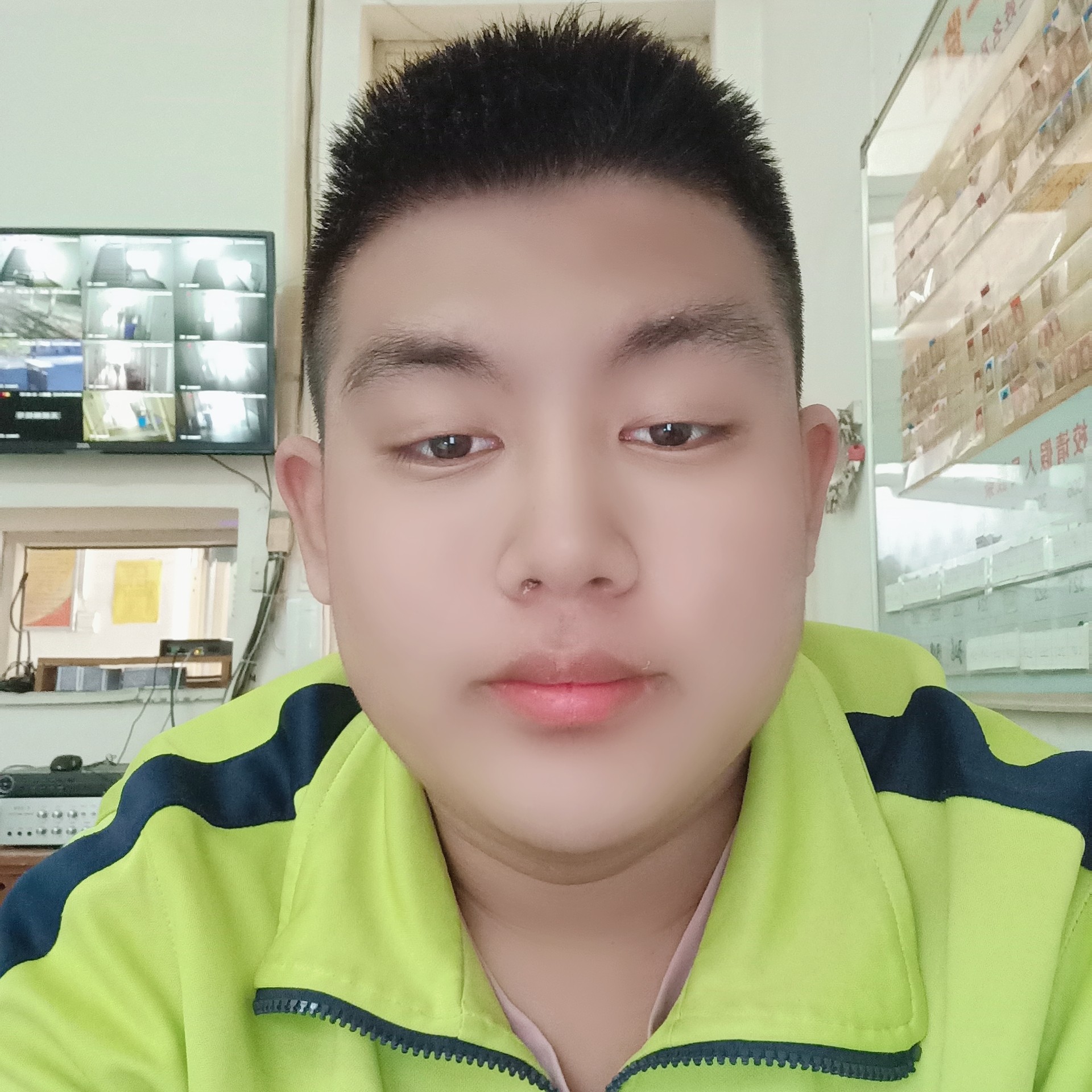 粗暴爱晨阳的照片