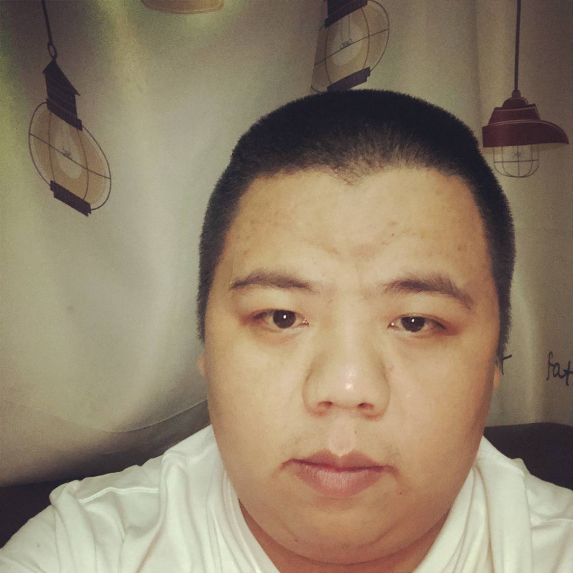 完美等待路人的照片
