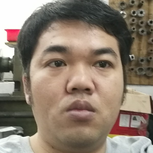 清秀保卫砖头的照片