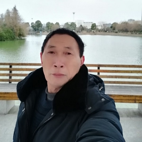吕继安的照片