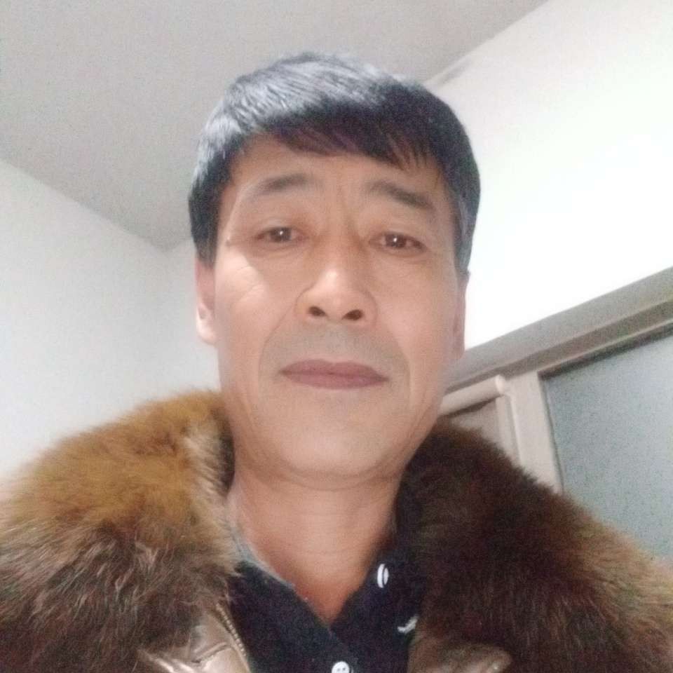 冬耀吃醋炙热的照片