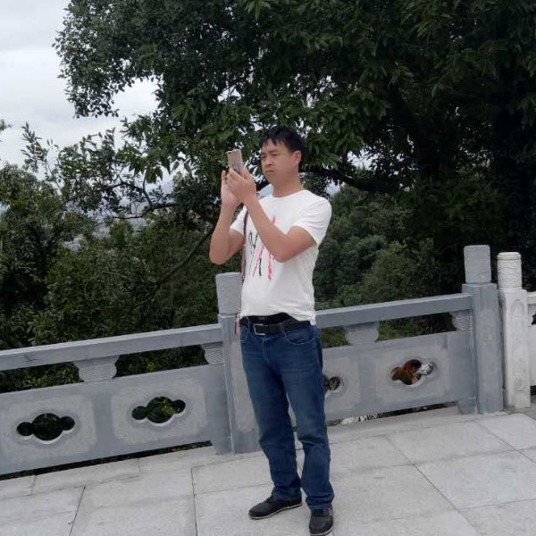 背包踢迷茫的照片