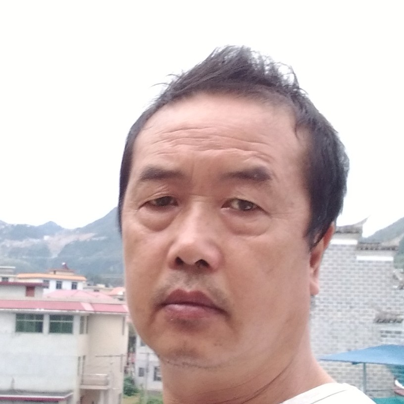 好人一身平安夜的照片