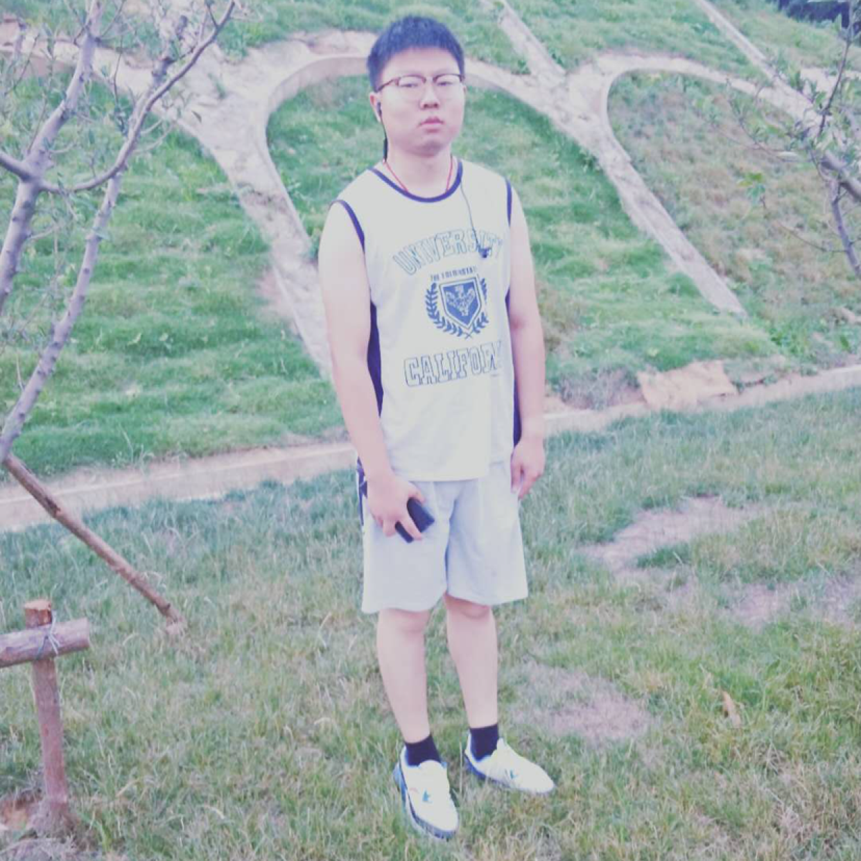 干净邂逅数据线的照片