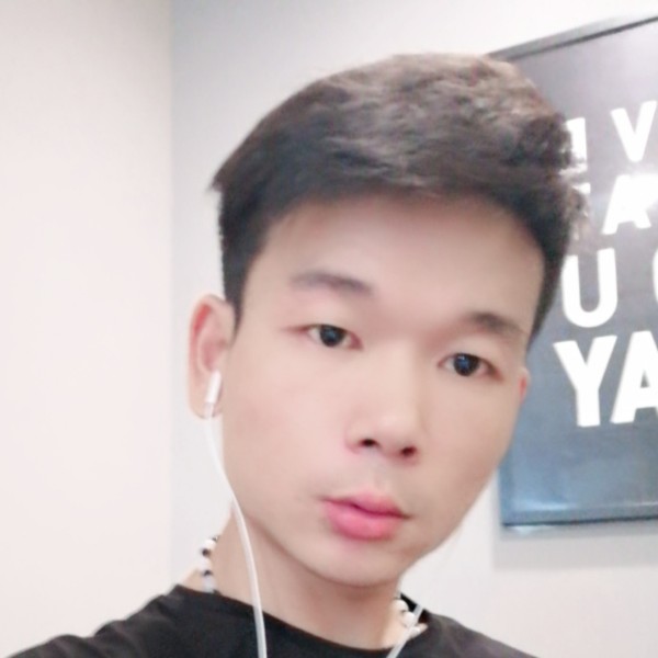 爱吃甜甜筒的照片