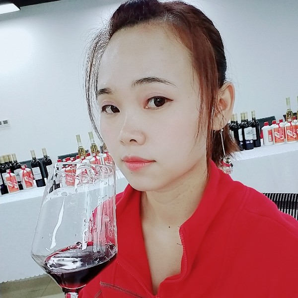 荒凉少女的照片