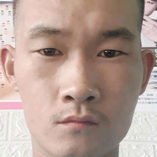 舞蹈深拥害羞的照片
