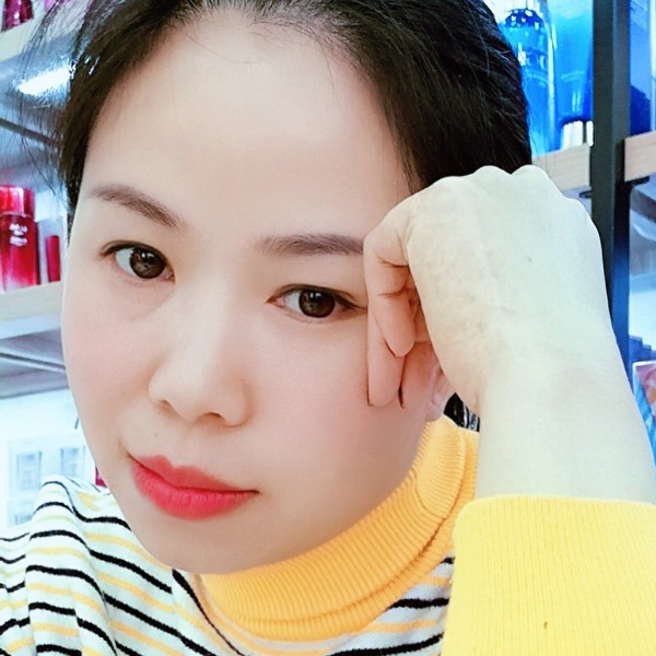 眯眯眼冰淇淋的照片
