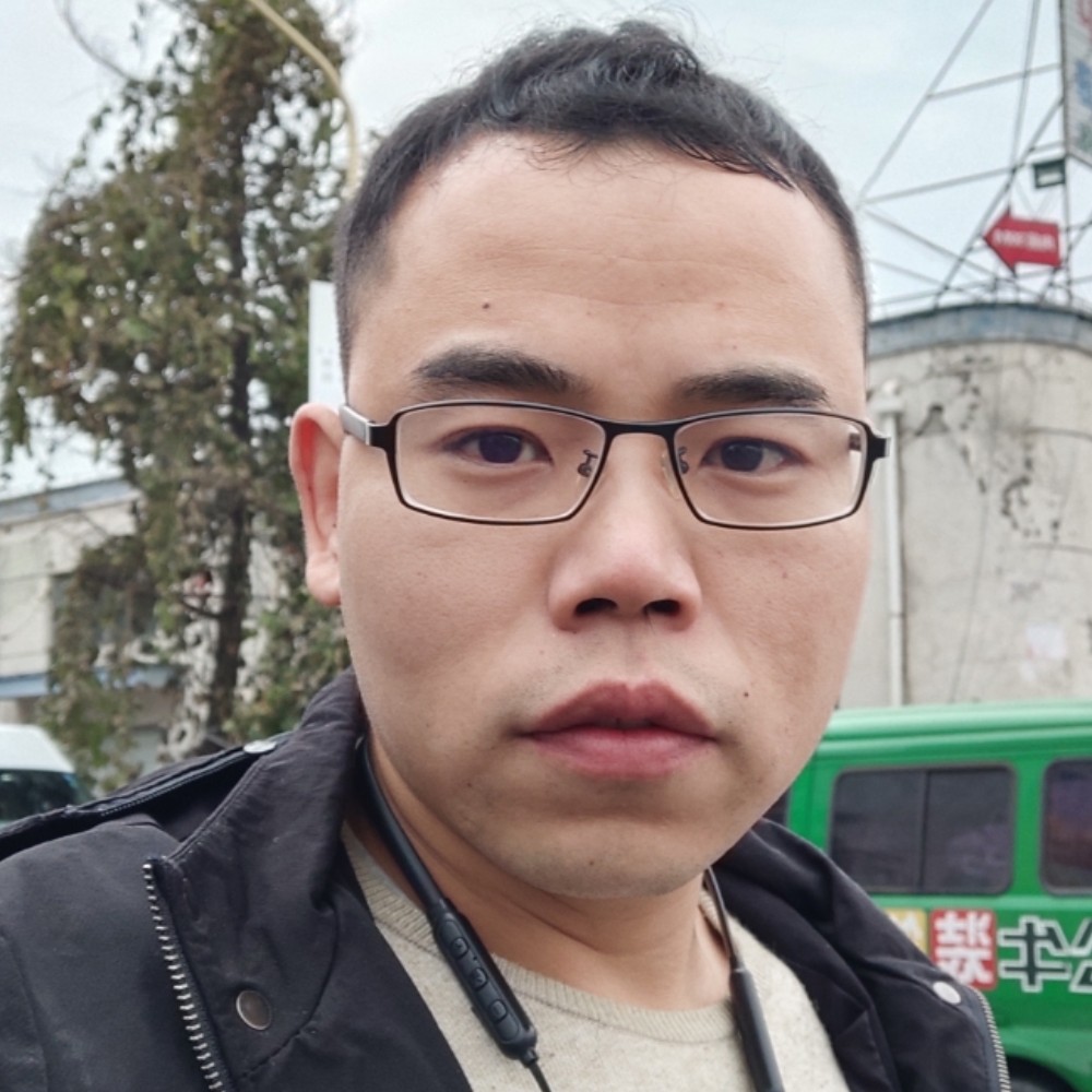 冬天里的保温杯的照片