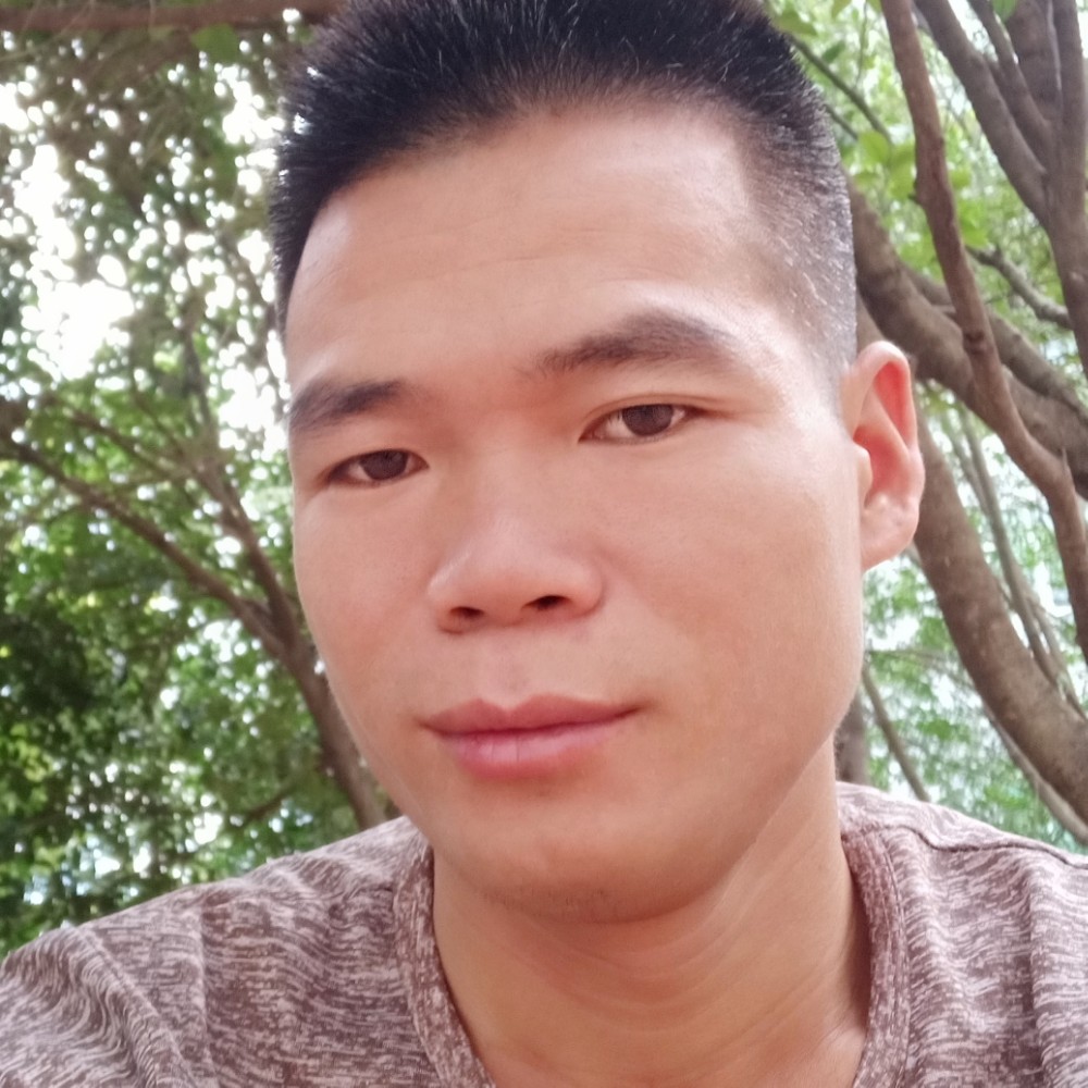 现代用导师的照片