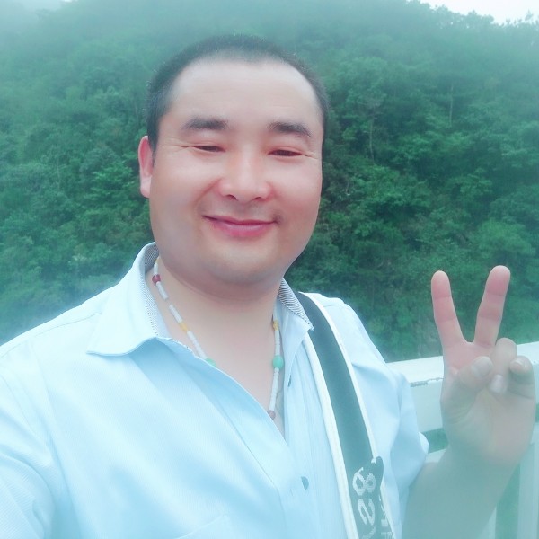 儒雅吃醋白昼的照片