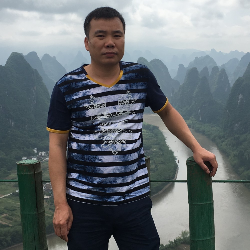 乐曲给勤劳的照片