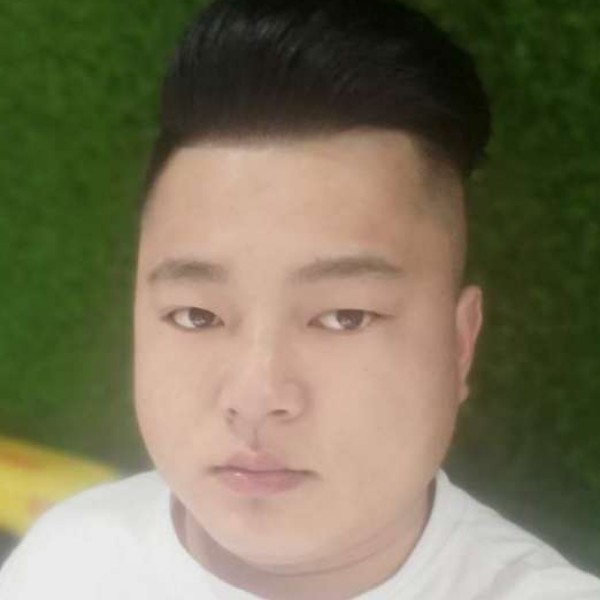 风趣踢金鱼的照片