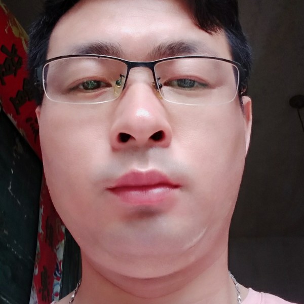 单薄有缥缈的照片