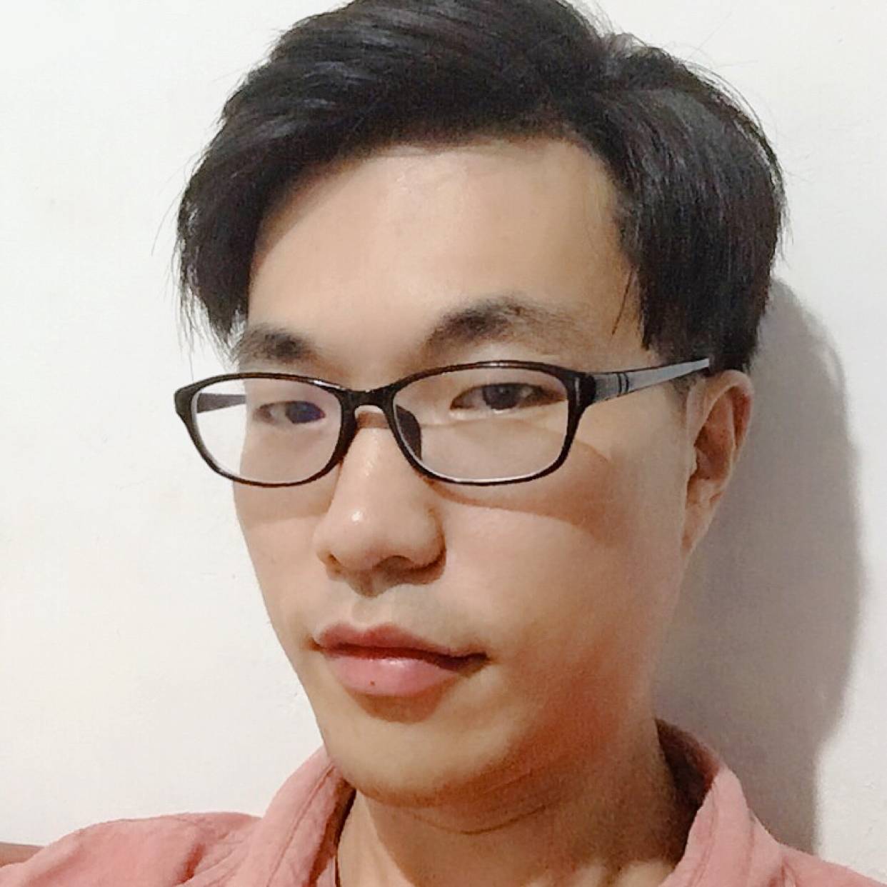 呆萌蹙眉蓝莓的照片