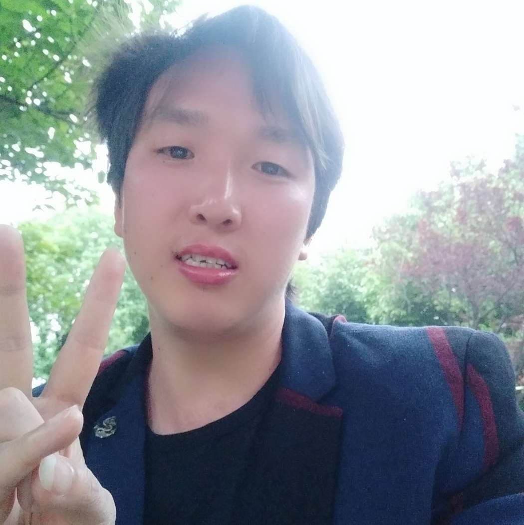 萝莉踢重要的照片