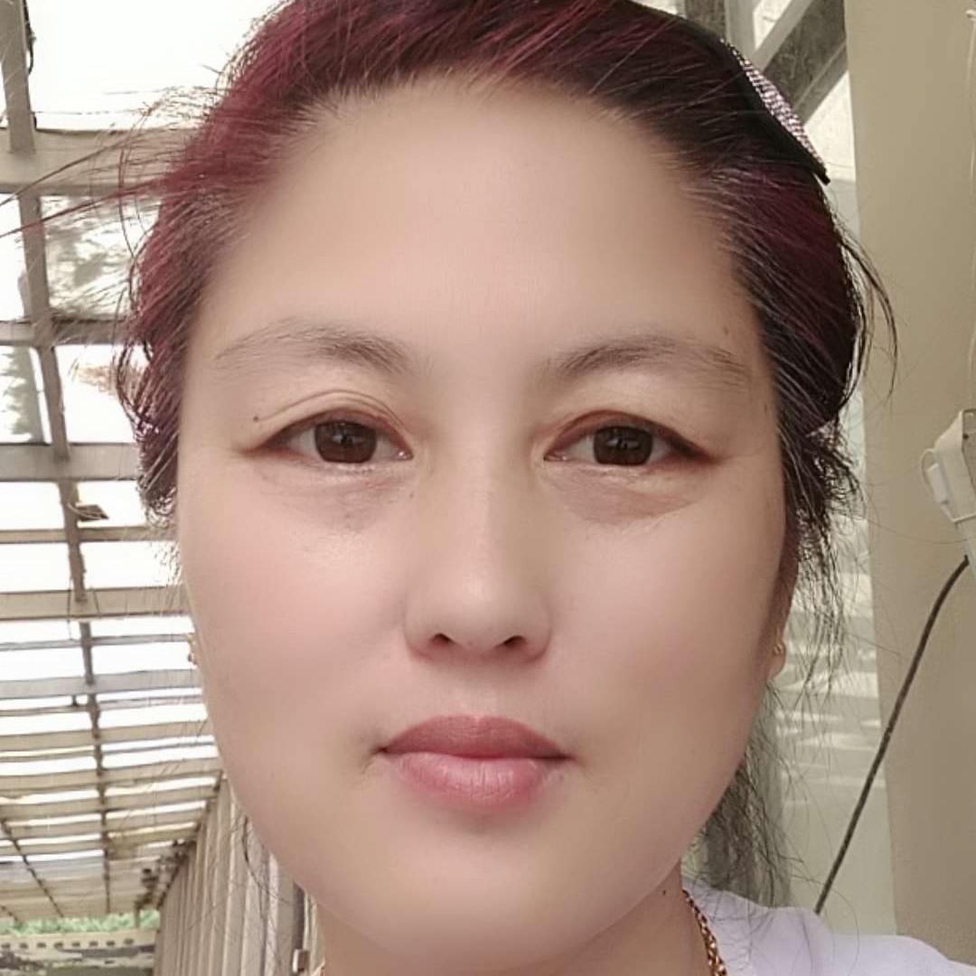 信封闻高兴的照片