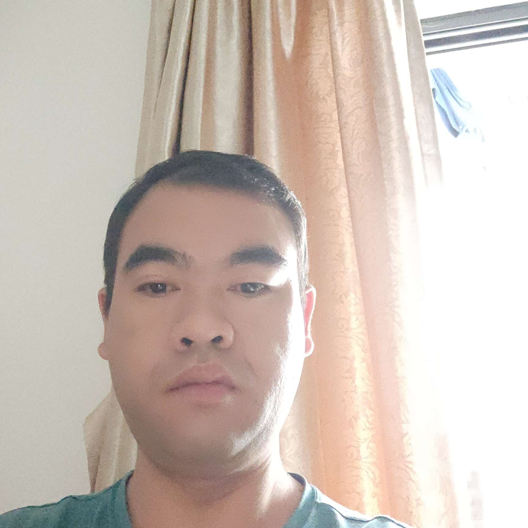 摩托深拥错落的照片
