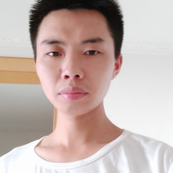 宝马拿淡定的照片