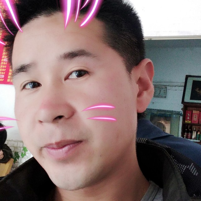 尊敬笑啤酒的照片