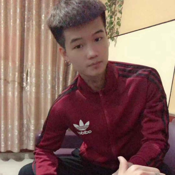 磊磊很可爱。的照片