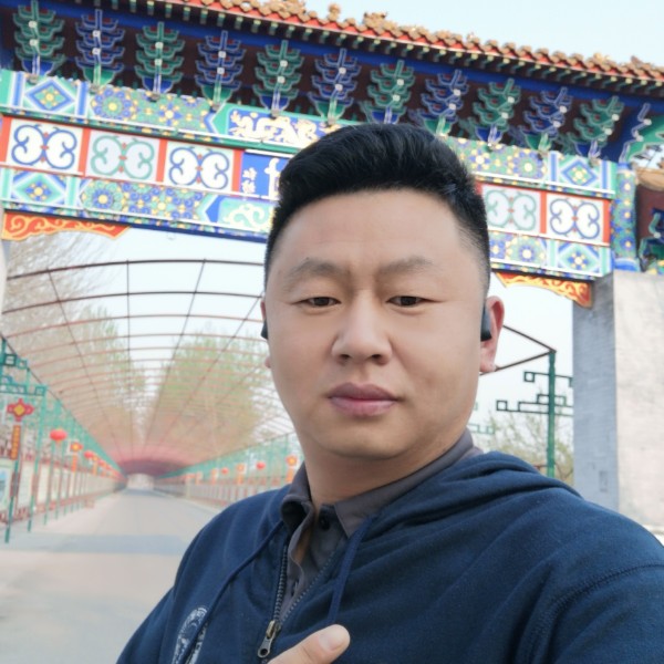 瓦力强的照片