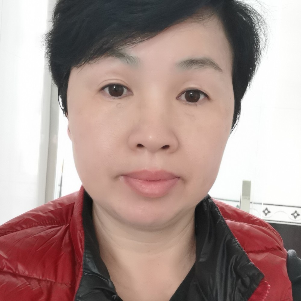 紧张滑板微妙一笑的照片