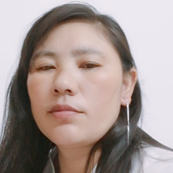 错落挽手小丸子的照片
