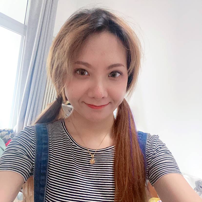 整齐拿爆米花的照片