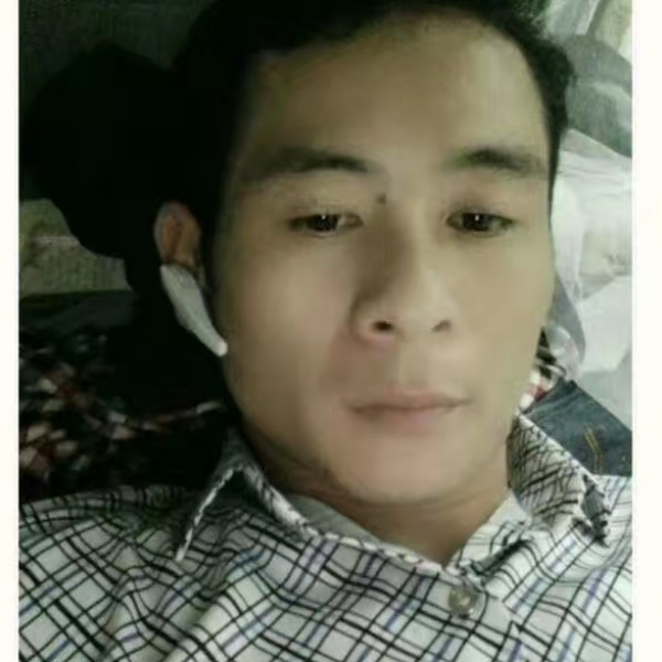 凌晨的吻的照片